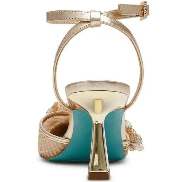 ✨ BETSEY JOHNSON Carli Gold Flower Ornament Pumps MSRP $139 SIZE 6,5 NEW IN BOX - Picture 3 of 17